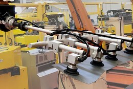 Case Study: Zautomatyzowana linia pras do formowania blach