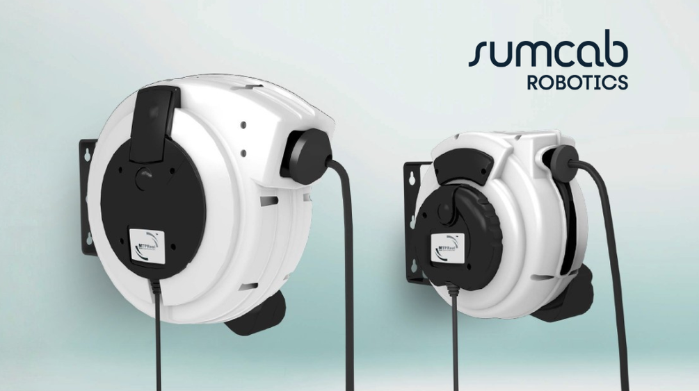 Koniec z potykaniem się o kable. Jak zwijacz MTPReel™ do paneli HMI ułatwia życie na hali?